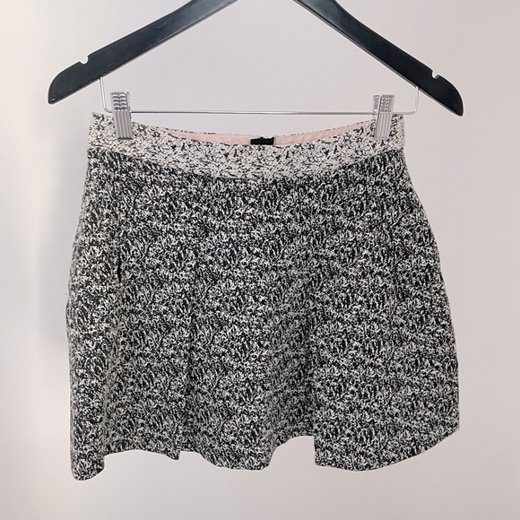 Banana Republic mini skirt black and white petite length size 2P - Picture 1 of 8